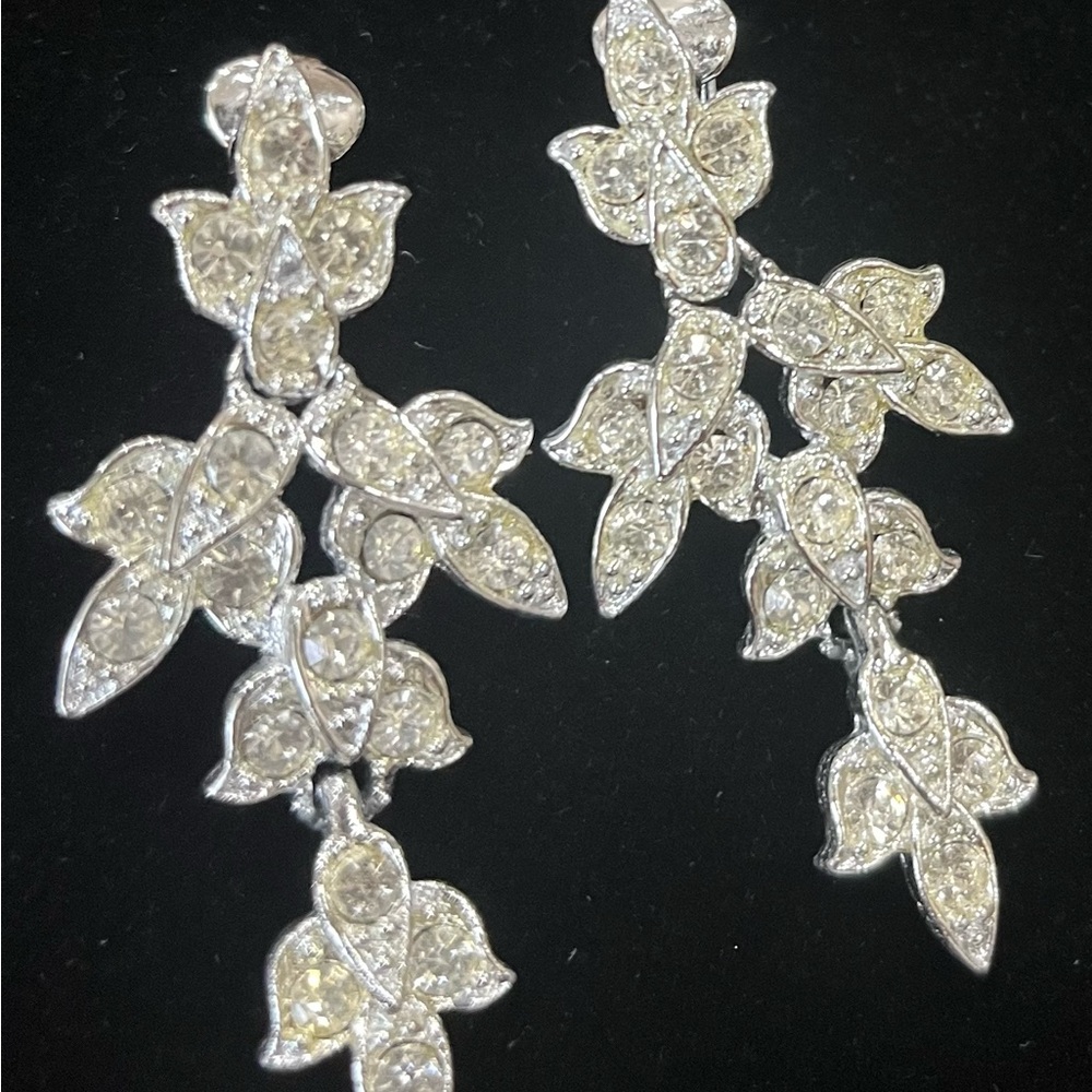 Vintage Sarah Coventry 1966 World's Fair Rhinestone Leaf Clip On Earrings- 2 “